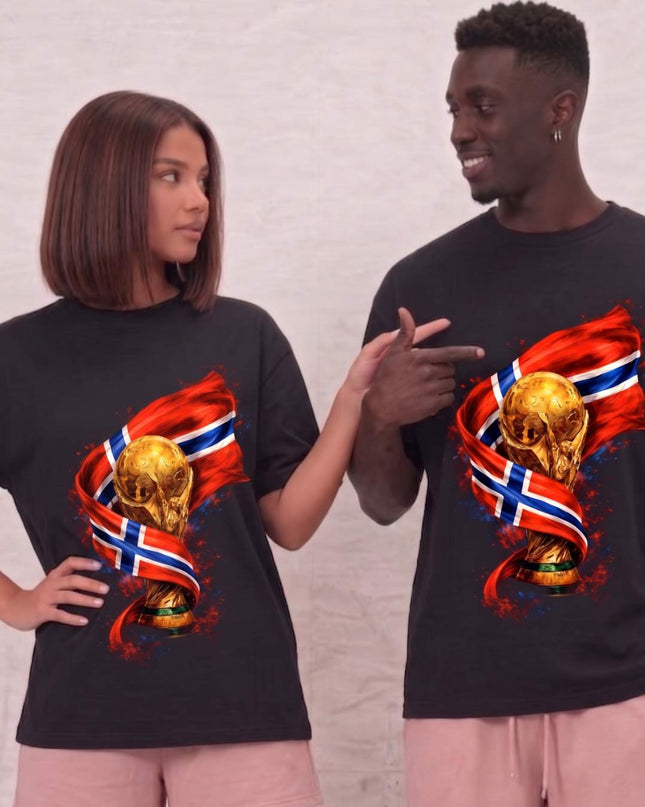 T-shirt unisexe fan Norvège Coupe du monde trophée drapeau feu football Coupe du monde 2026