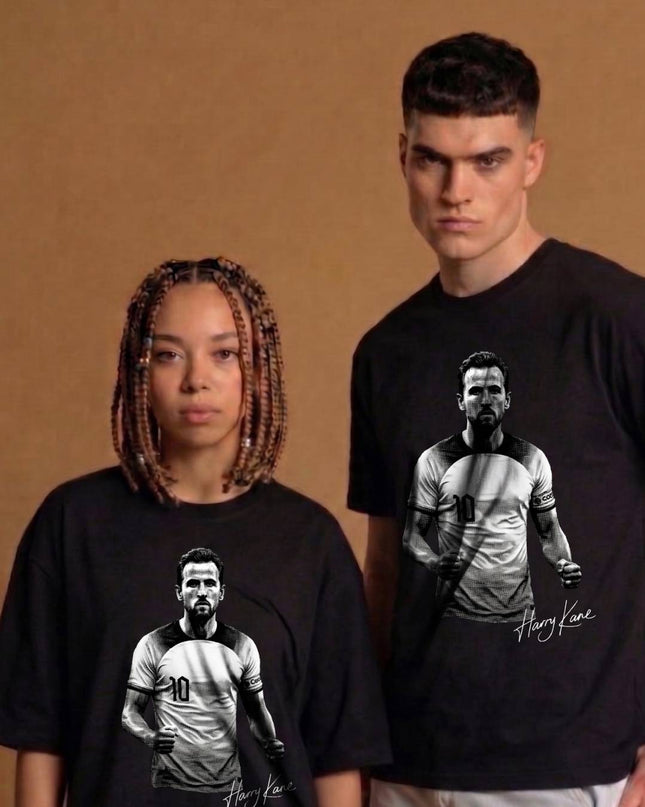T-shirt de fan unisexe Harry Kane #10 Légende anglaise, signature, pose "Poings Intenses"