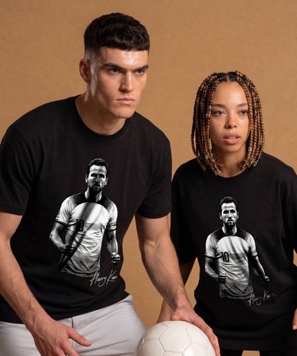 Harry Kane #10 England Legend Signature Intense Fists Pose Unisex Fan T-Shirt