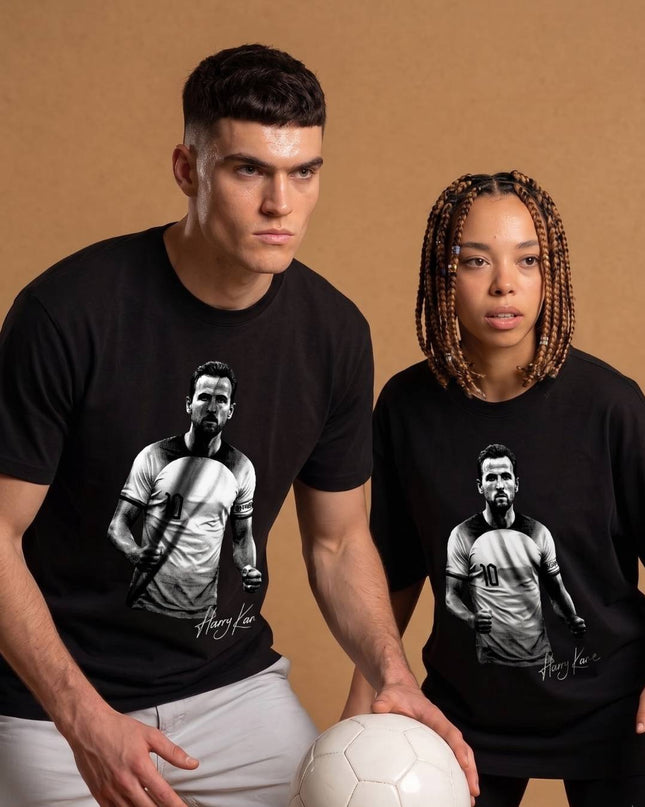 T-shirt de fan unisexe Harry Kane #10 Légende anglaise, signature, pose "Poings Intenses"