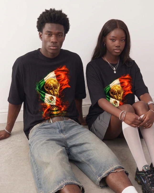T-shirt unisexe fan Coupe du Monde 2026 Mexique Drapeau Flamme Trophée Football