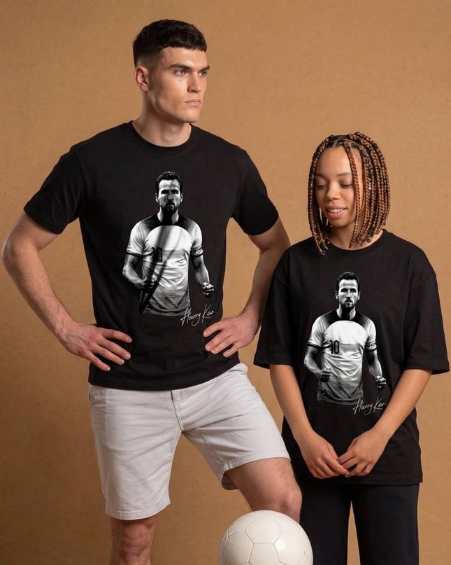 T-shirt de fan unisexe Harry Kane #10 Légende anglaise, signature, pose "Poings Intenses"