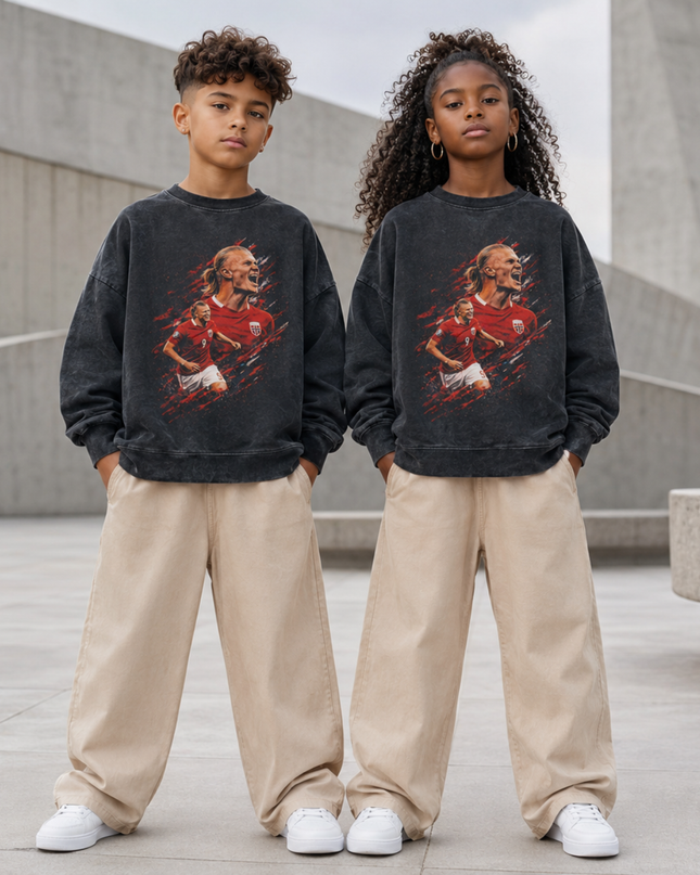 Erling Haaland Norvège #9 Rouge Noir Peinture Éclaboussures Célébration Hurlante Double-Pose Enfants Crewneck
