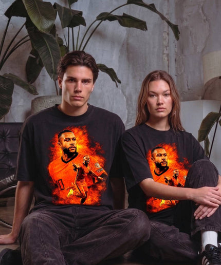 T-shirt unisexe Memphis Depay #10 Pays-Bas Oranje Fire Duo Bootleg
