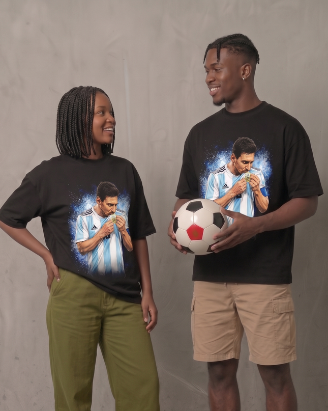 Lionel Messi World Cup Kiss Argentina Fan T-Shirt