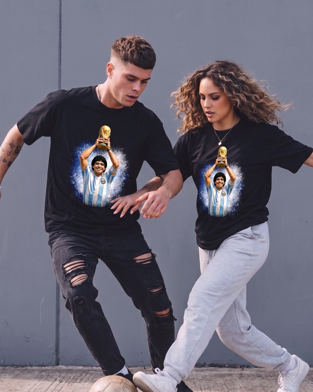 T-shirt fan Argentine Soulèvement du trophée Diego Maradona