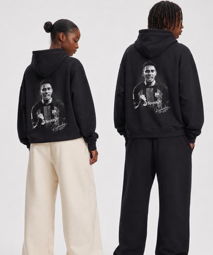 Raphinha Barcelone Célébration Rugissante Portrait Signature Noir & Blanc Pull à Capuche Unisexe pour Fans