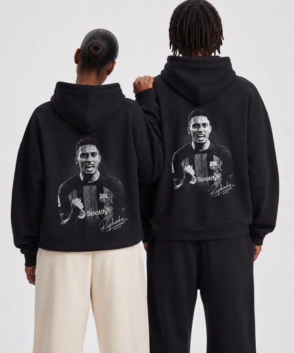 Raphinha Barcelone Célébration Rugissante Portrait Signature Noir & Blanc Pull à Capuche Unisexe pour Fans