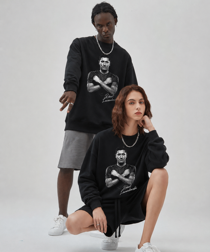 Sweat ras du cou unisexe portrait signature Robert Lewandowski pour les fans
